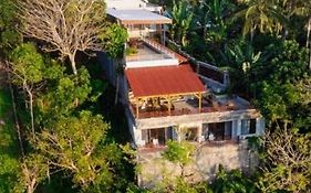 Villa Il Nido Batulayar